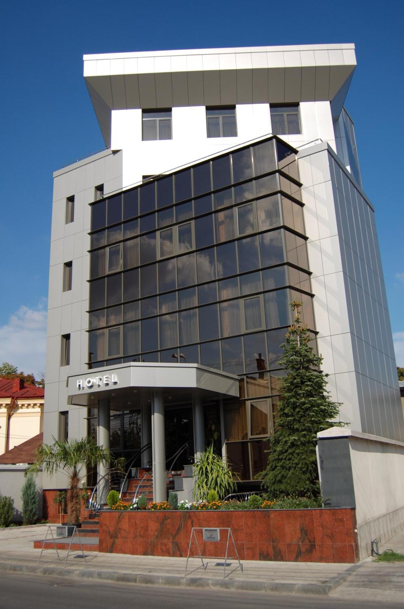 Acapulco Hotel Плоешти Экстерьер фото