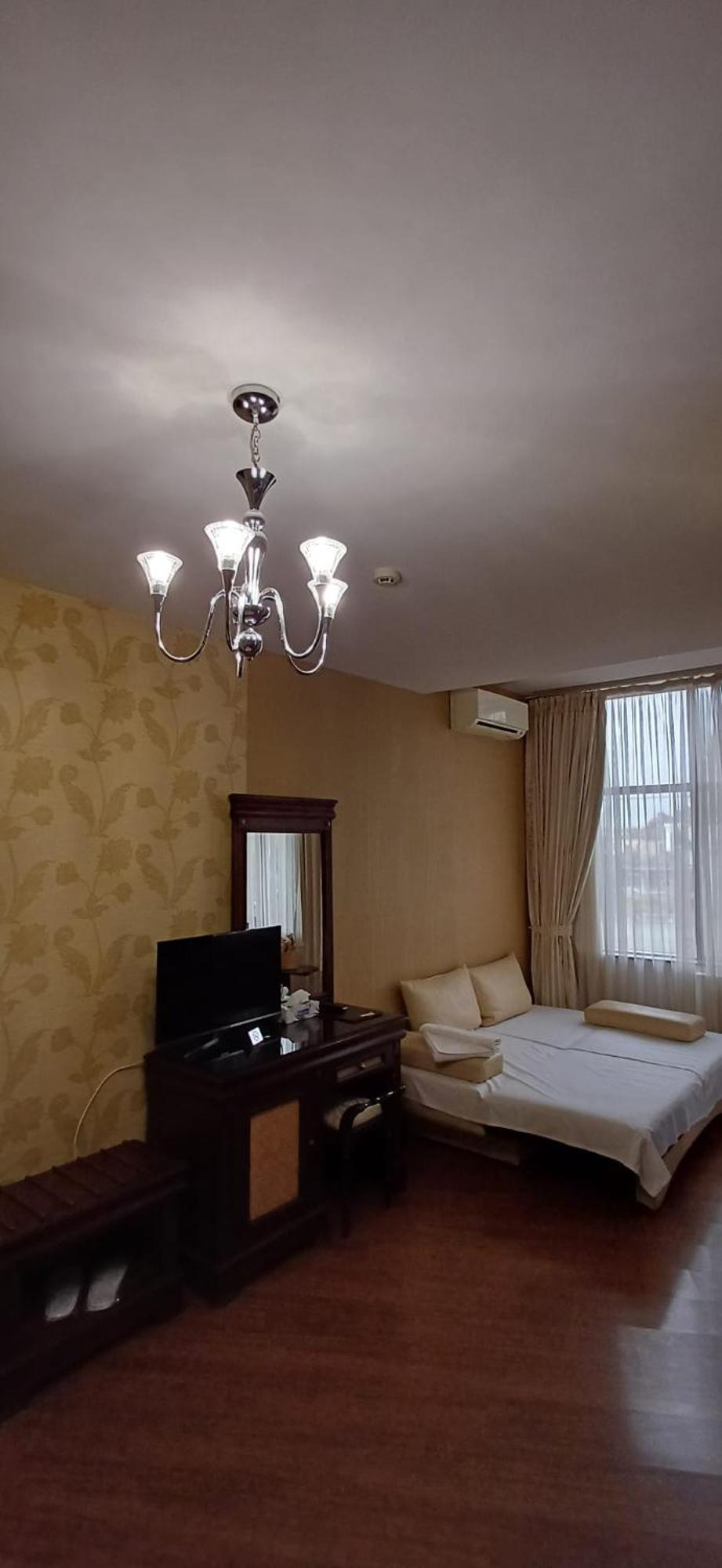 Acapulco Hotel Плоешти Экстерьер фото
